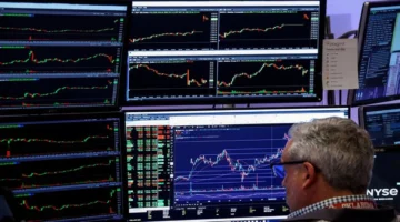 قفزة في إس آند بي.. تراجع محتمل للذهب نحو 2000 دولار